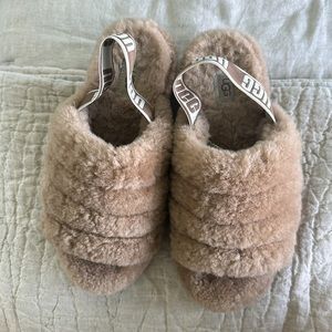 Ugg Fluff Yeah size 9 chestnut new